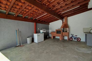 Casa &agrave; venda - 510m&sup2; - Centro