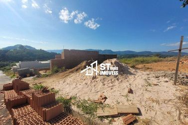 Terreno &agrave; venda - 204m&sup2; - Veredas da Serra