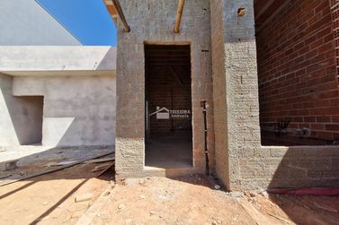 Casa &agrave; venda - 65m&sup2; - Jardim Village