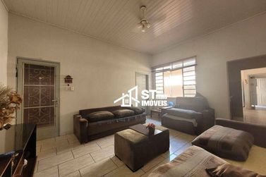 Casa &agrave; venda - 150m&sup2; - Centro