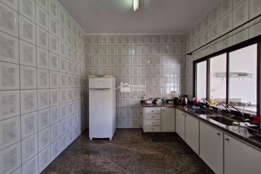 Casa &agrave; venda - 377m&sup2; - Vila Mosconi