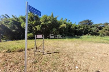 Terreno &agrave; venda - 402m&sup2; - Vila Mosconi