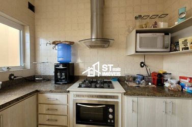 Casa &agrave; venda - 334m&sup2; - Centro