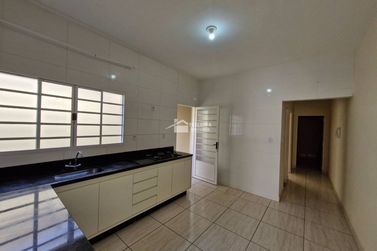 Casa para alugar - 100m&sup2; - Jardim Rio Negro
