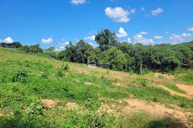 Terreno &agrave; venda - 27000m&sup2; - Clube Campestre