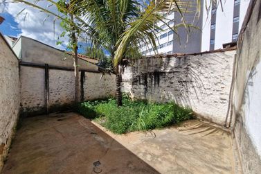 Casa &agrave; venda - 81m&sup2; - Centro