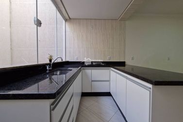 Casa &agrave; venda - 240m&sup2; - Jardim Alto da Serra