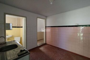 Casa &agrave; venda - 65m&sup2; - Centro