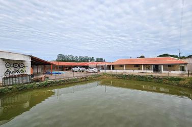 Ch&aacute;cara &agrave; venda - 443m&sup2; - Vargem do Rigoni