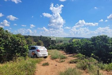 Terreno &agrave; venda - 27000m&sup2; - Clube Campestre