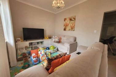 Casa &agrave; venda - 150m&sup2; - Jardim Mirante