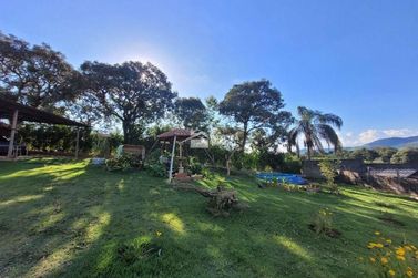 Ch&aacute;cara &agrave; venda - 50m&sup2; - Centro