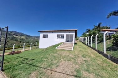 Ch&aacute;cara &agrave; venda - 100m&sup2; - Bairro Santa Luzia