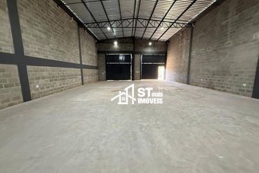 Sal&atilde;o Comercial para alugar - 240m&sup2; - Andradas