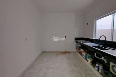 Sobrado &agrave; venda - 100m&sup2; - Jardim Portal da Mantiqueira