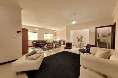 Casa &agrave; venda - 304m&sup2; - Mantiqueira Boulevard
