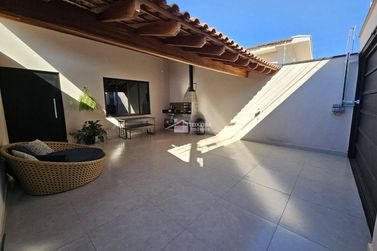Casa &agrave; venda - 150m&sup2; - Jardim Panorama