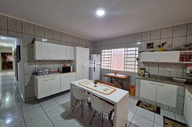 Casa &agrave; venda - 188m&sup2; - Jardim Primavera