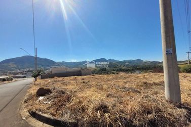 Terreno &agrave; venda - 298m&sup2; - Veredas da Serra