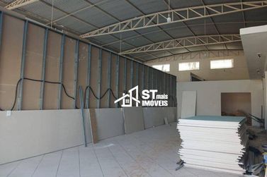 Sal&atilde;o Comercial para alugar - 150m&sup2; - Vila Betela