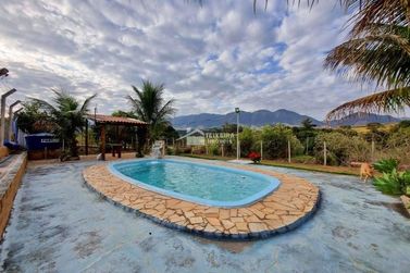 Ch&aacute;cara &agrave; venda - 750m&sup2; - Retirinho