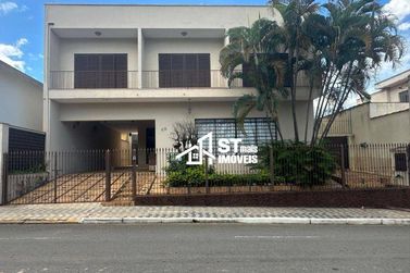 Casa &agrave; venda - 499m&sup2; - Centro