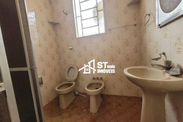 Casa &agrave; venda - 203m&sup2; - Centro