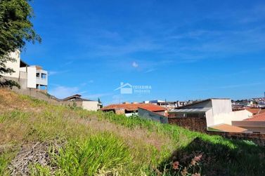 Terreno &agrave; venda - 900m&sup2; - Pirapitinga