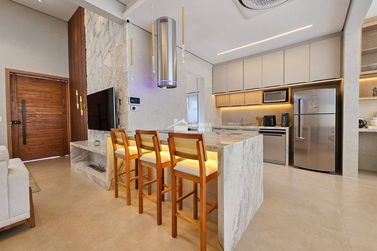 Casa &agrave; venda - 195m&sup2; - Jardim Panorama