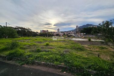 Terreno &agrave; venda - 200m&sup2; - Jardim It&aacute;lia