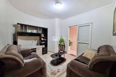 Sobrado &agrave; venda - 150m&sup2; - Pirapitinga