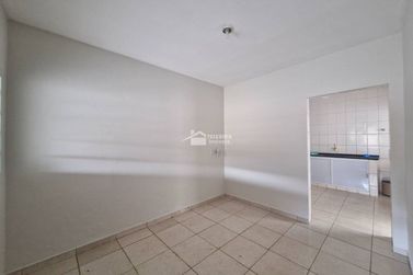 Casa para alugar - 60m&sup2; - Jardim Santa B&aacute;rbara