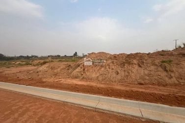 Terreno &agrave; venda - 200m&sup2; - Parque da Liberdade