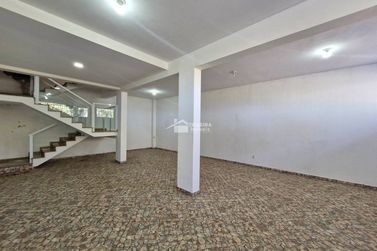 Casa &agrave; venda - 240m&sup2; - Jardim Alto da Serra