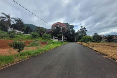 Terreno &agrave; venda - 298m&sup2; - Recanto da Serra