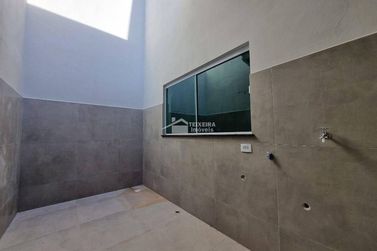 Sobrado &agrave; venda - 152m&sup2; - Jardim Portal da Mantiqueira