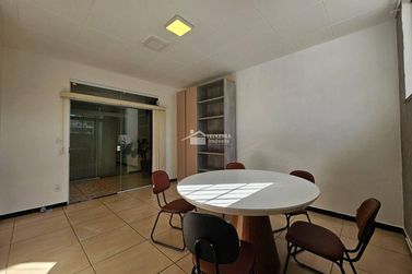 Sala Comercial para alugar - 168m&sup2; - Centro