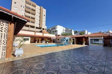 Casa &agrave; venda - 207m&sup2; - 