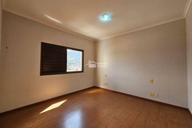 Apartamento &agrave; venda - 164m&sup2; - Centro
