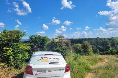 Terreno &agrave; venda - 27000m&sup2; - Clube Campestre