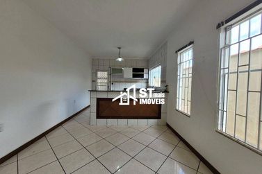Casa &agrave; venda - 180m&sup2; - Jardim Mantiqueira
