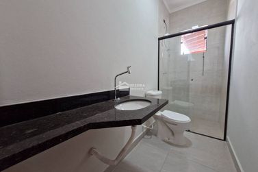 Casa &agrave; venda - 100m&sup2; - Jardim Village