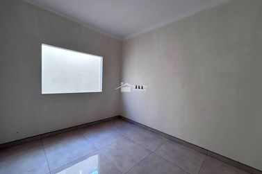 Casa &agrave; venda - 200m&sup2; - Veredas da Serra