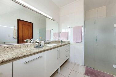 Casa &agrave; venda - 304m&sup2; - Mantiqueira Boulevard