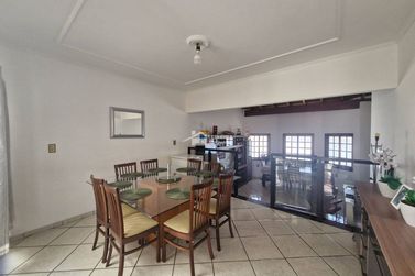 Casa &agrave; venda - 226m&sup2; - Jardim It&aacute;lia