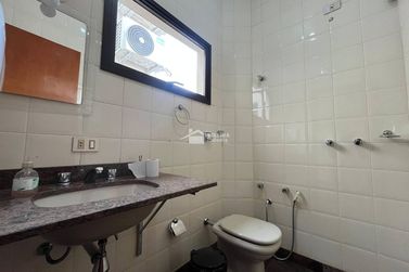 Sala Comercial &agrave; venda - 354m&sup2; - Centro