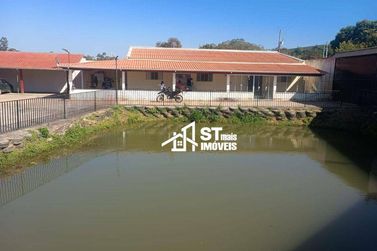 Ch&aacute;cara &agrave; venda - 1200m&sup2; - Vargem Do Rigoni