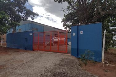 Sal&atilde;o Comercial &agrave; venda - 1000m&sup2; - 