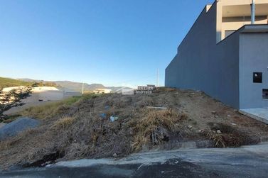 Terreno &agrave; venda - 200m&sup2; - Veredas da Serra