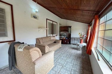 Casa &agrave; venda - 300m&sup2; - Clube Uva